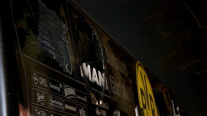 POLICÍA ALEMANA HABLA DE "TRES EXPLOSIONES" JUNTO AL AUTOBÚS DEL BORUSSIA