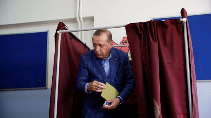 eur pol turquia referendo, cabeza