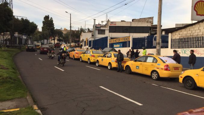 taxis quito