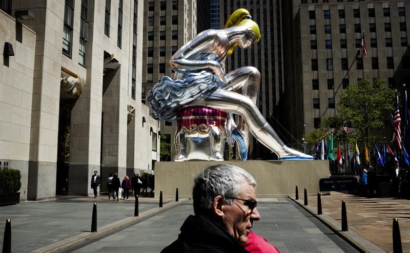 Jeff Koons bailarina gigante