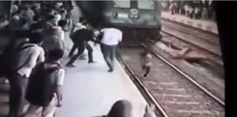 Adolescente atropellada por tren en India