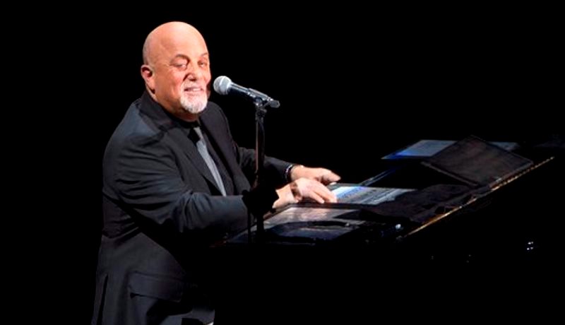 Billy Joel al piano