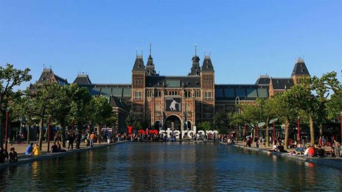 -El-Rijksmuseum-homenajea-a-Anna-Atkins--la-primera-mujer-fot-grafa