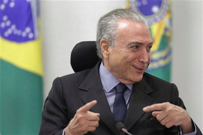 Michel Temer sonriendo