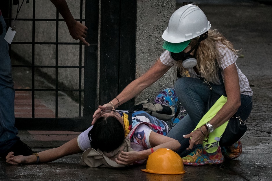 Al menos 48 heridos tras protesta de opositores en Caracas