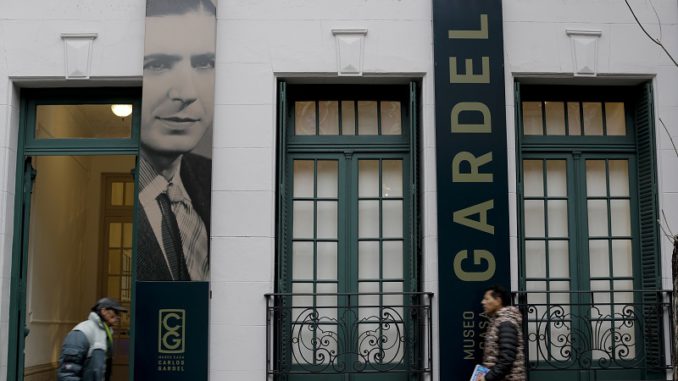 CARLOS GARDEL