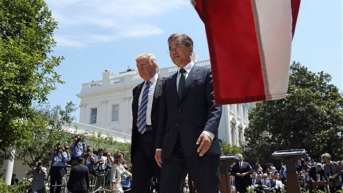 Donald Trump y presidente Moon Jae-in