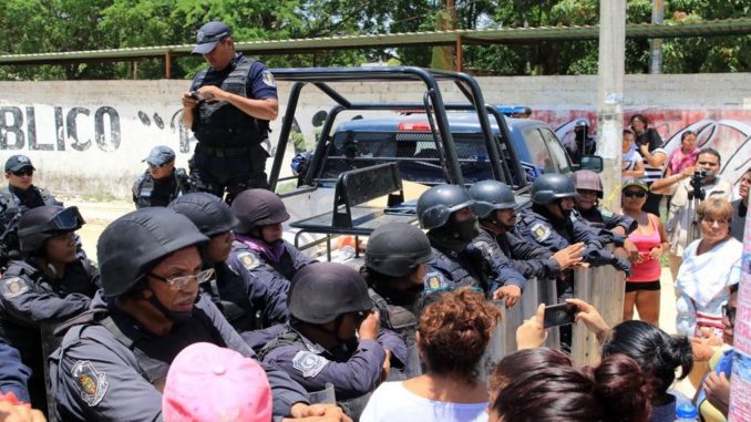riña en acapulco