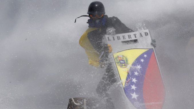 AP EXPLICA-VENEZUELA CRISIS POLITICA