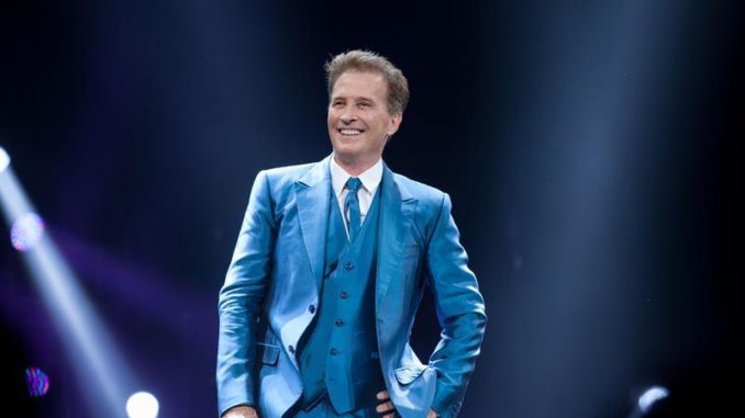 Emmanuel terno azul