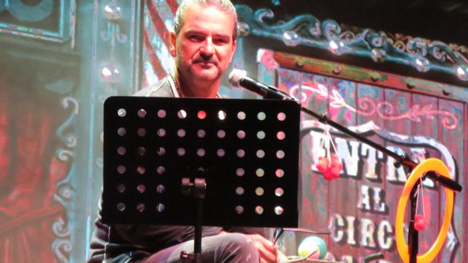 Ricardo Arjona dice que "es difícil dar esperanza" ante sucesos mundiales