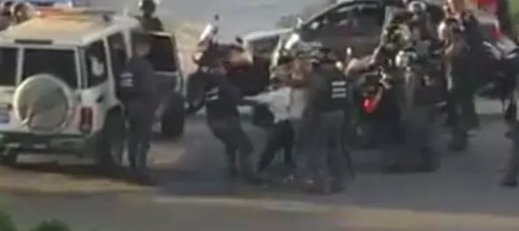 detienen a mujer de 70 años