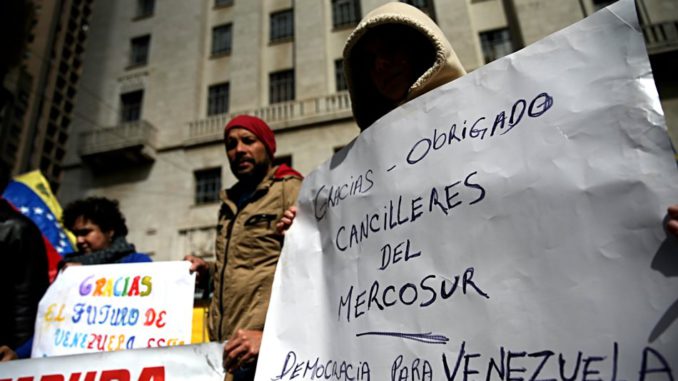 MERCOSUR APLICA "CLÁUSULA DEMOCRÁTICA" Y AMPLIA SUSPENSIÓN CONTRA VENEZUELA