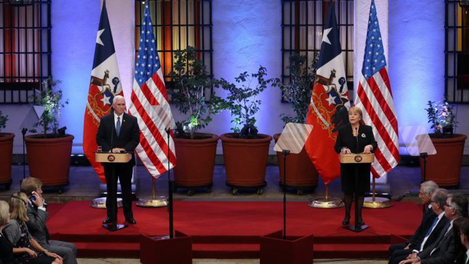 Pence dice en Chile que Venezuela está cerca de convertirse en una dictadura