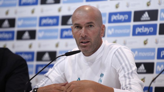 ZIDANE, "MUY MOLESTO", ASEGURA QUE HAY "ALGO" TRAS LA SANCIÓN A CRISTIANO