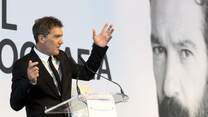 Banderas recibe premio cinematografia FSS
