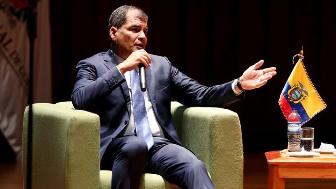 Correa no descarta pedir una Constituyente ante la situación que vive Ecuador