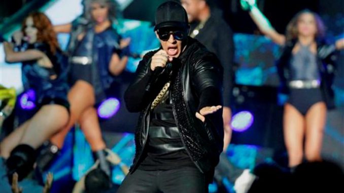 DADDY YANKEE billborad latino