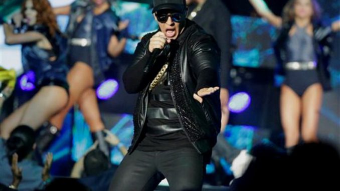 DADDY YANKEE billborad latino