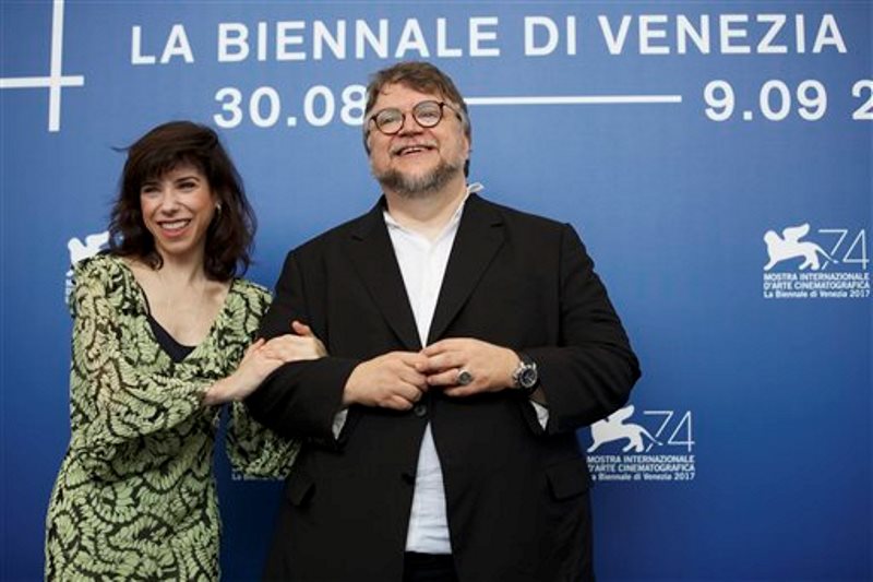 Sally Hawkings y guillermo del toro