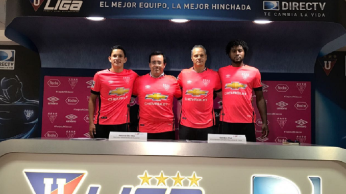 liga de quito camiseta rosada
