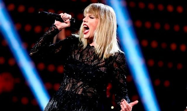 taylor swift de negro
