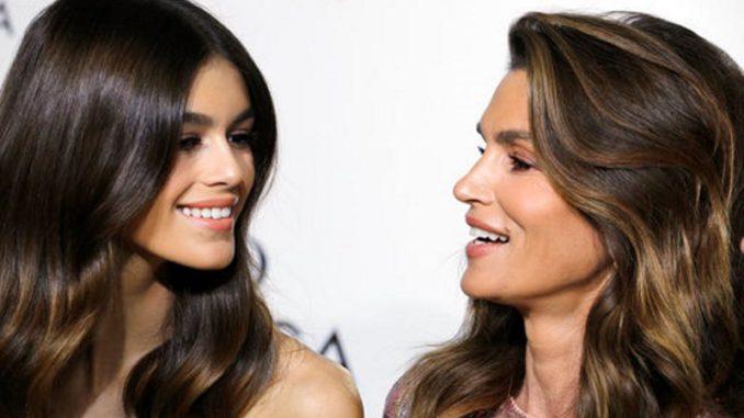 CINDY CRAWFORD-HIJA