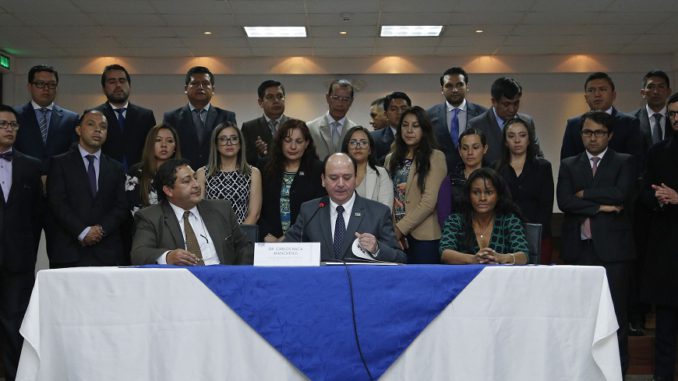 fisca amenazas
