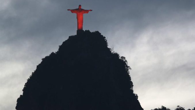 Cristo redentor naranja