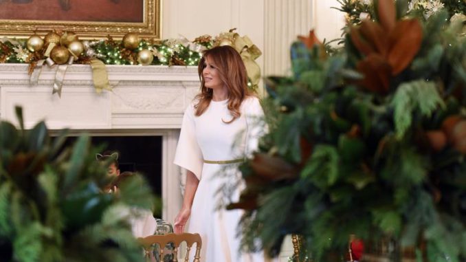 Melanie navidad casa blanca