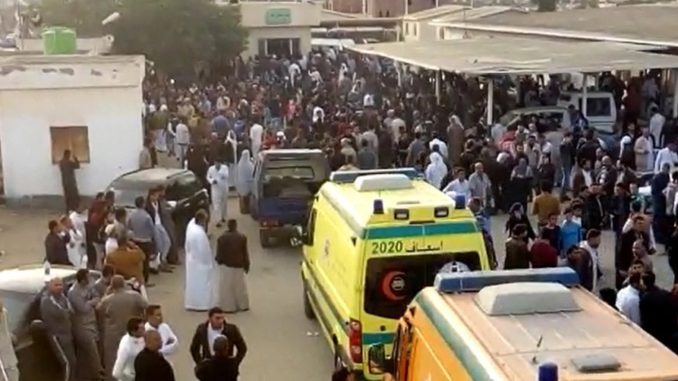 MÁS DE 235 MUERTOS EN ATENTADO EN MEZQUITA DEL SINAÍ EGIPCIO