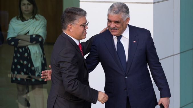 Gobierno y oposición venezolana inician diálogo en busca de un acuerdo