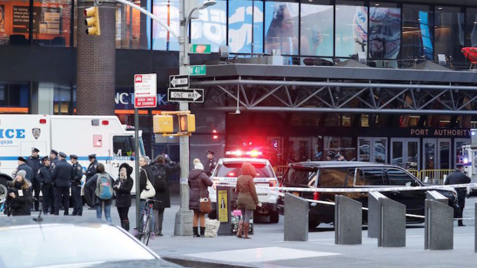 El posible autor de la explosión, único herido en Nueva York