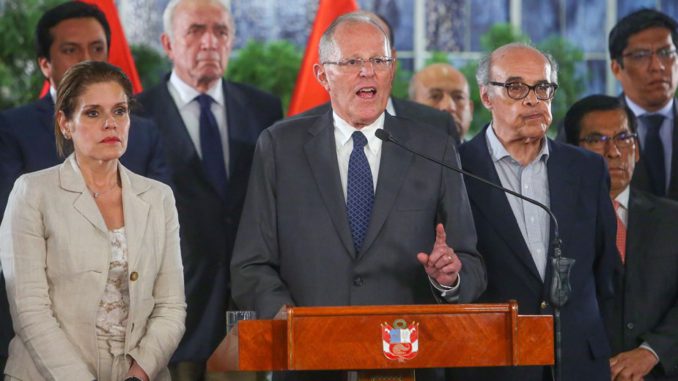Presidente de Perú pide que le levanten secreto bancario por caso Odebrecht