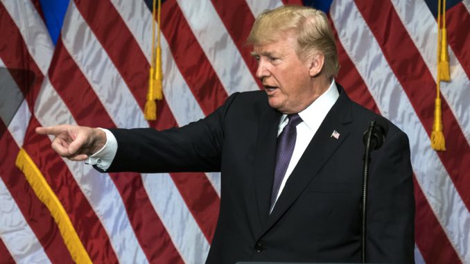 Trump reconoce a China y Rusia como "rivales poderosos" en hegemonía mundial