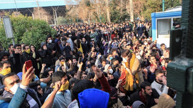 MOR-GEN IRAN-PROTESTAS
