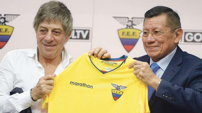 Carlos Villacis