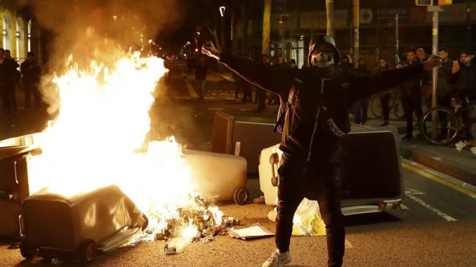 ALTERCADOS MANIFESTACIÓN BARCELONA
