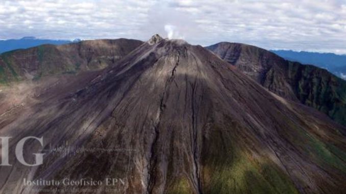 volcán reventador