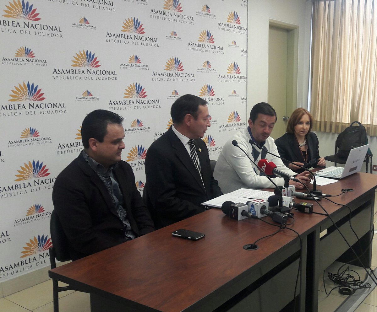 César Carrión denuncia supuesto lavado de patrimonio La República EC