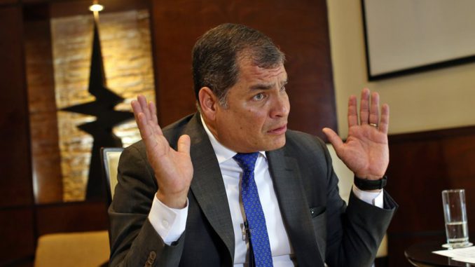 Correa: relacionarme con FARC es una cortina de humo por desastre en frontera