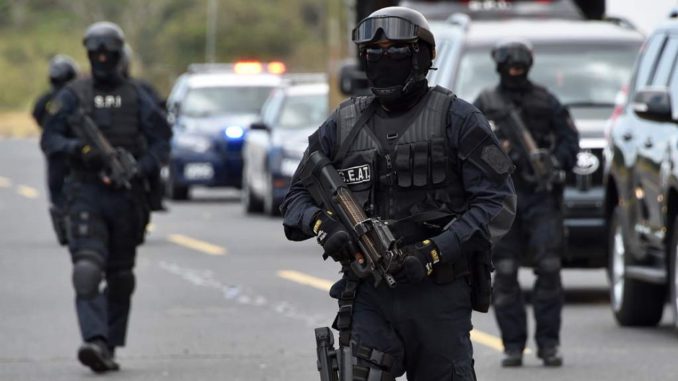 policia panama