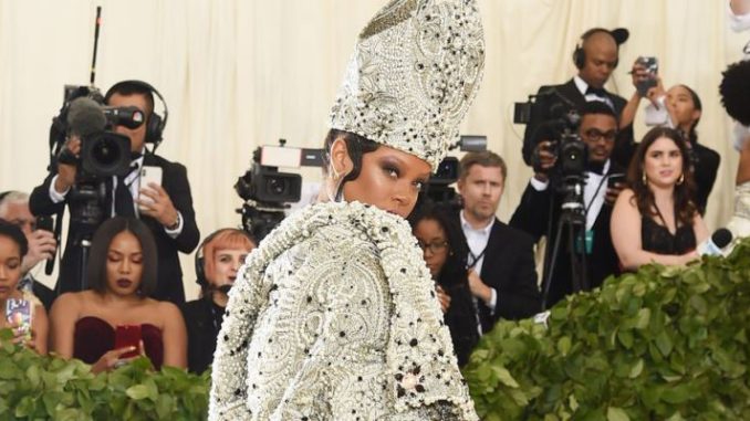 hbz-met-gala-rihanna-index-1-1525734776