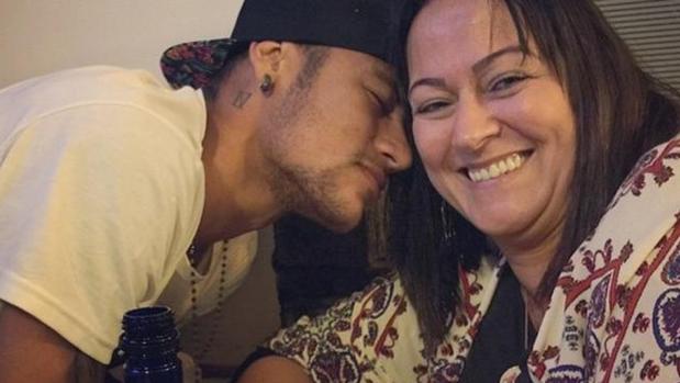 neymar y su mama