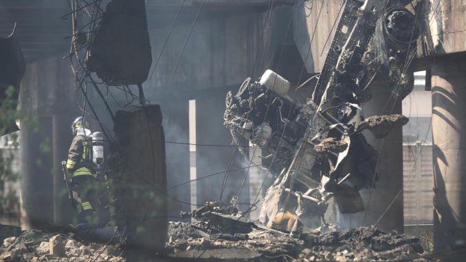 Al menos 67 heridos tras la explosión de un camión cisterna en Italia