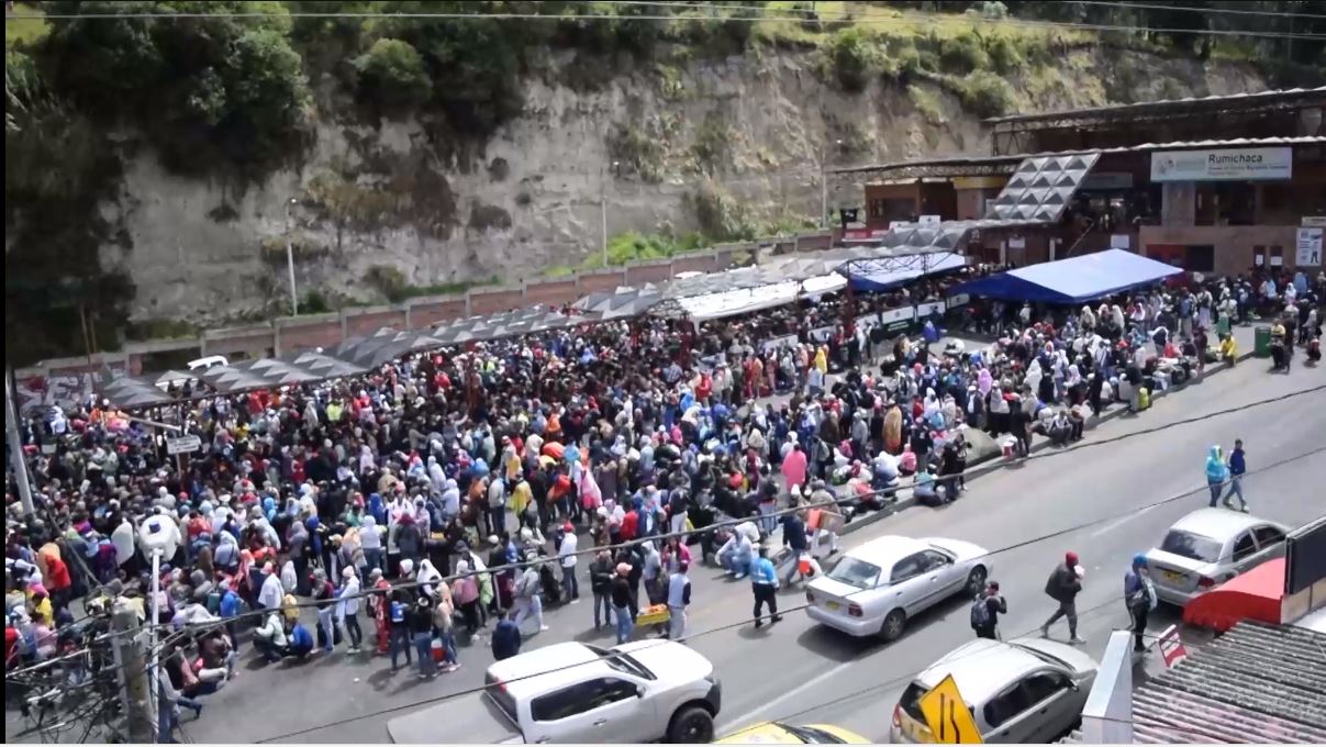 venezolanos rumichaca