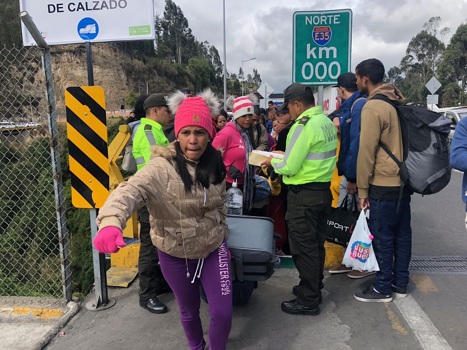 Ecuador abre «corredor» para agilizar llegada de venezolanos a Perú