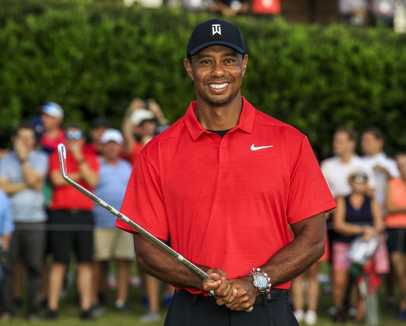 Tiger Woods afirma que su recuperación avanza lentamente tras cirugía