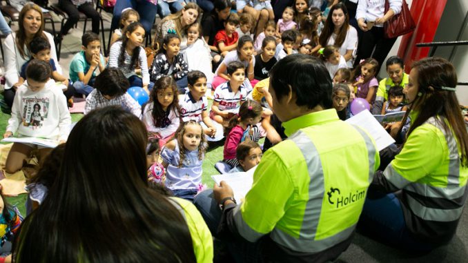 leyendo-personal-Holcim