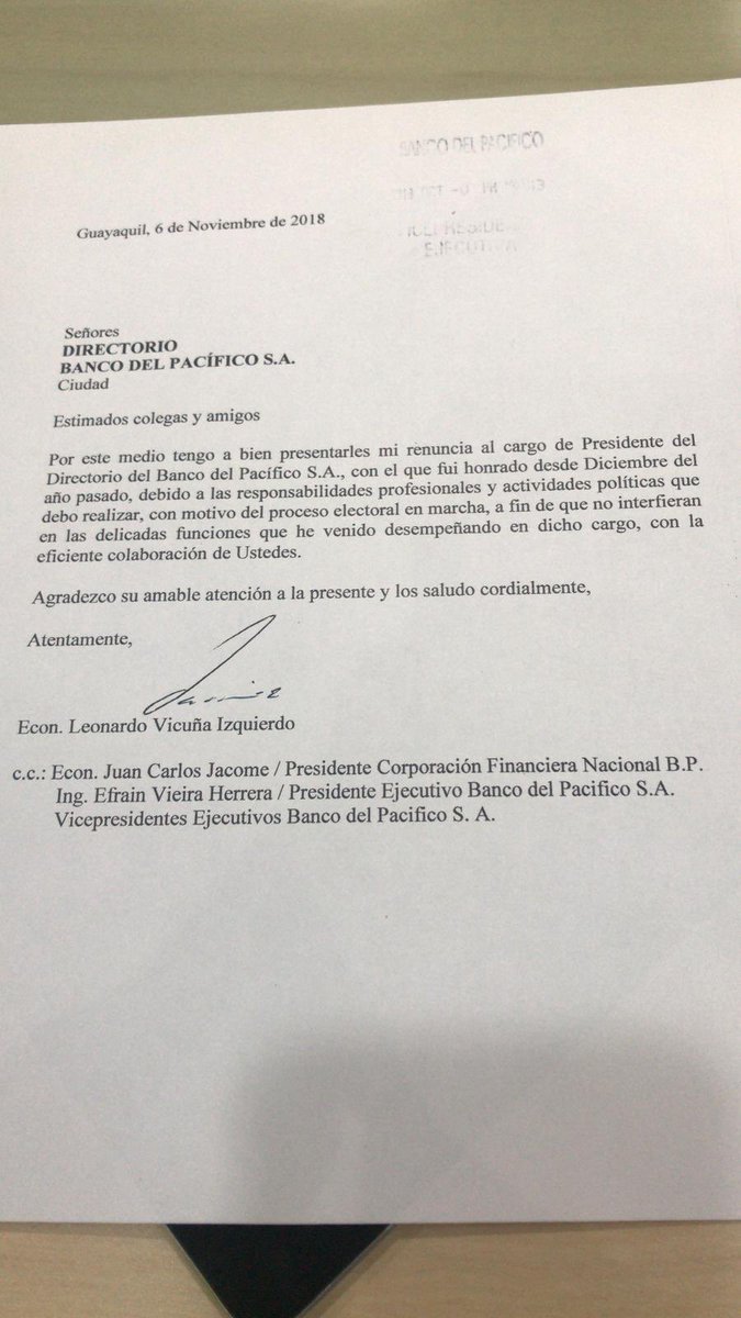 Leonardo Vicuña renuncia la presidencia del Banco del 